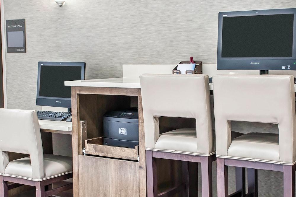 Comfort Suites Fredericksburg South Εξωτερικό φωτογραφία